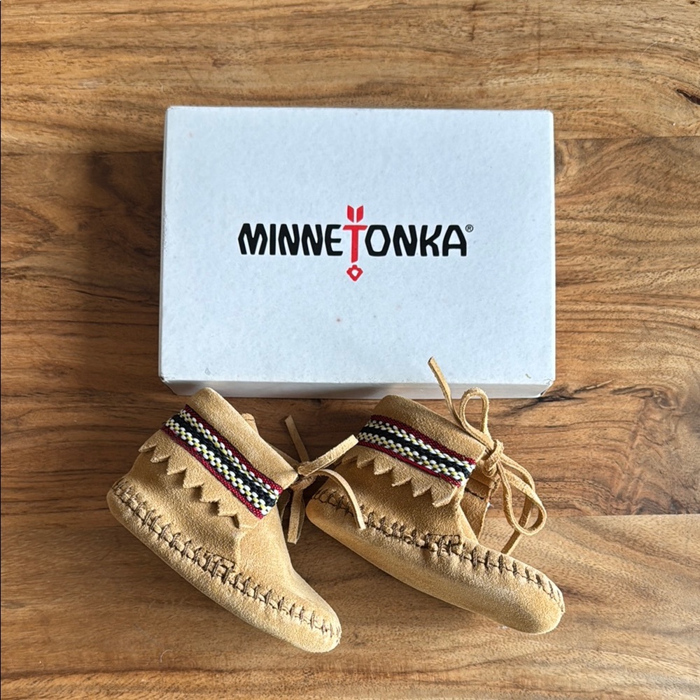 Minnetonka Tan Baby Moccasins size 1 , new with box